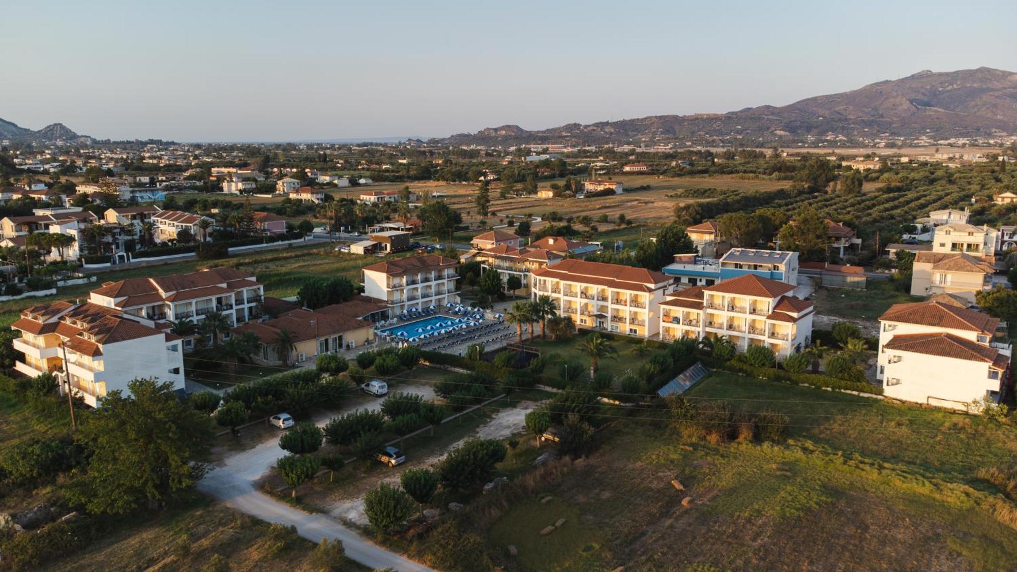 Village Inn Studios & Family Apartments Laganas Exterior foto